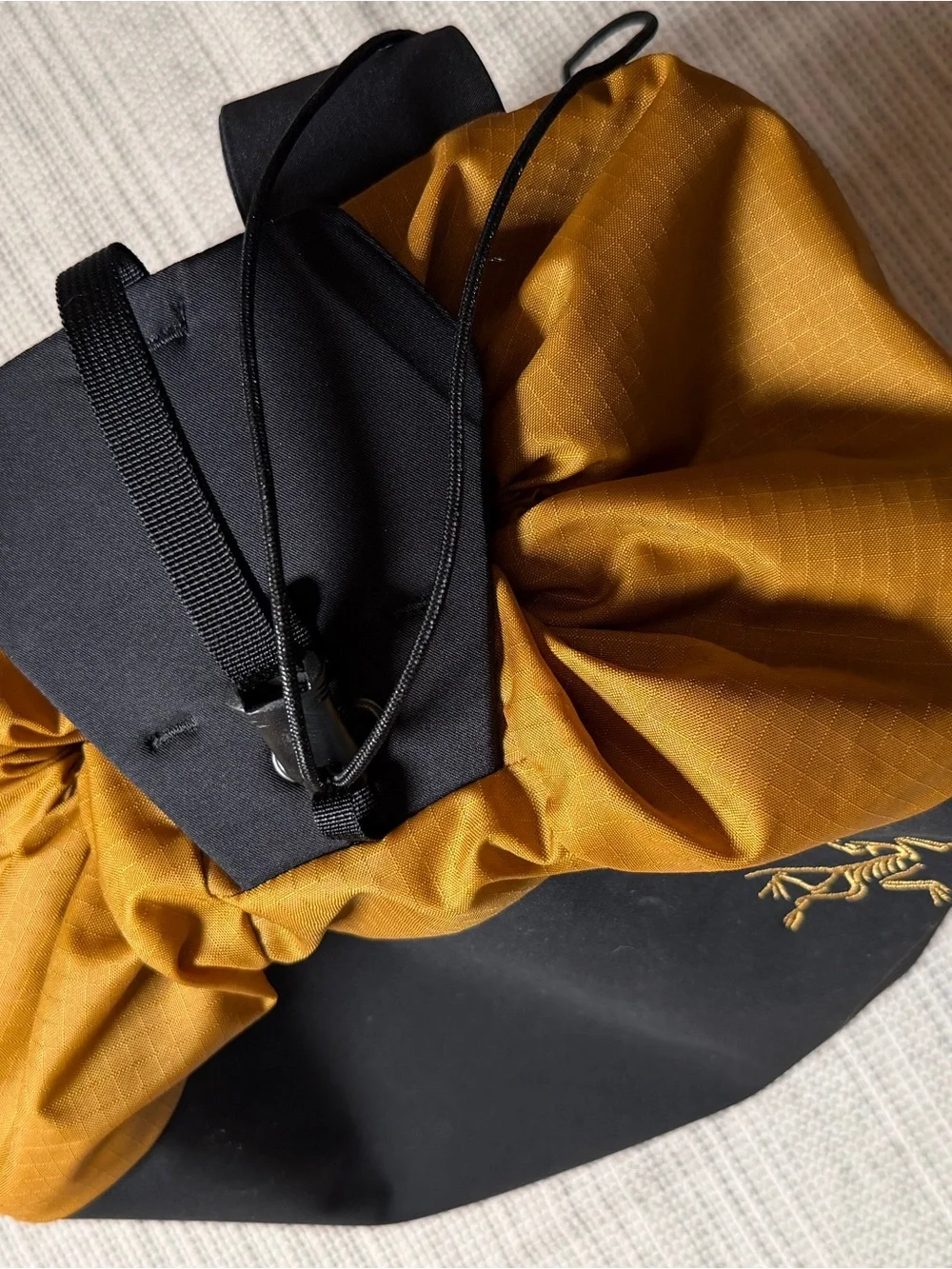 Arc'teryx Arro 20 | Black and Yellow | Backpack